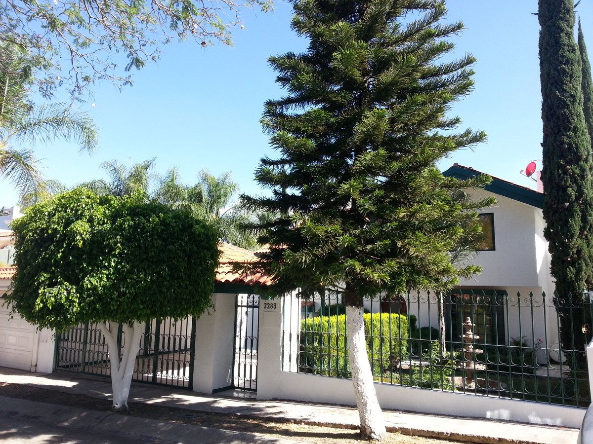 4 de 9