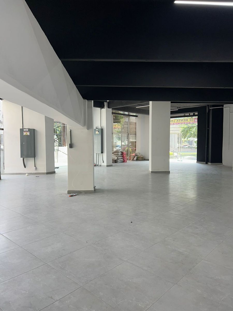 10 de 16: PISO PRINCIPAL