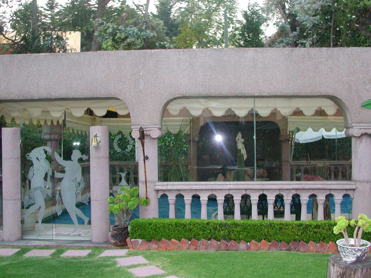 CASA VENTA ESTILO ROMANICA LOMAS DE VISTA HERMOSA - foto 2
