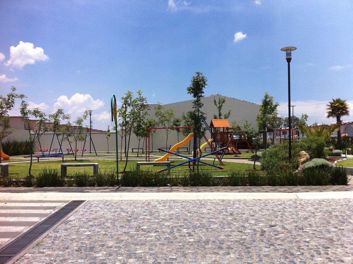 2 de 15: Área de juegos infantiles