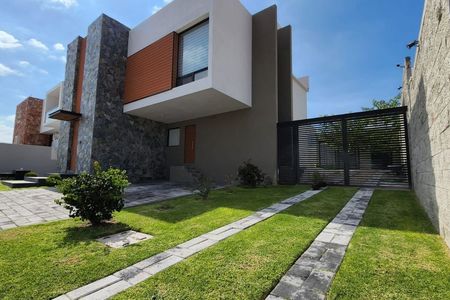 Casas en venta en Vista Real y Country Club | EasyBroker