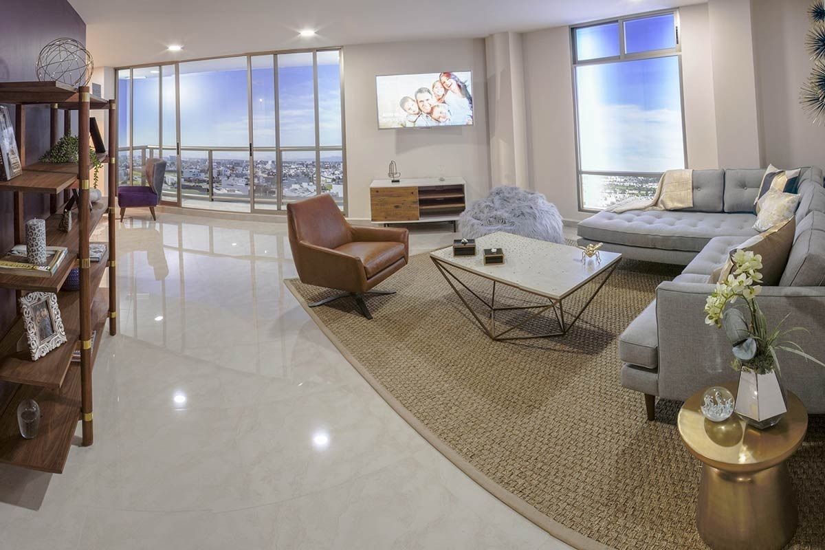 1 of 33: Family room