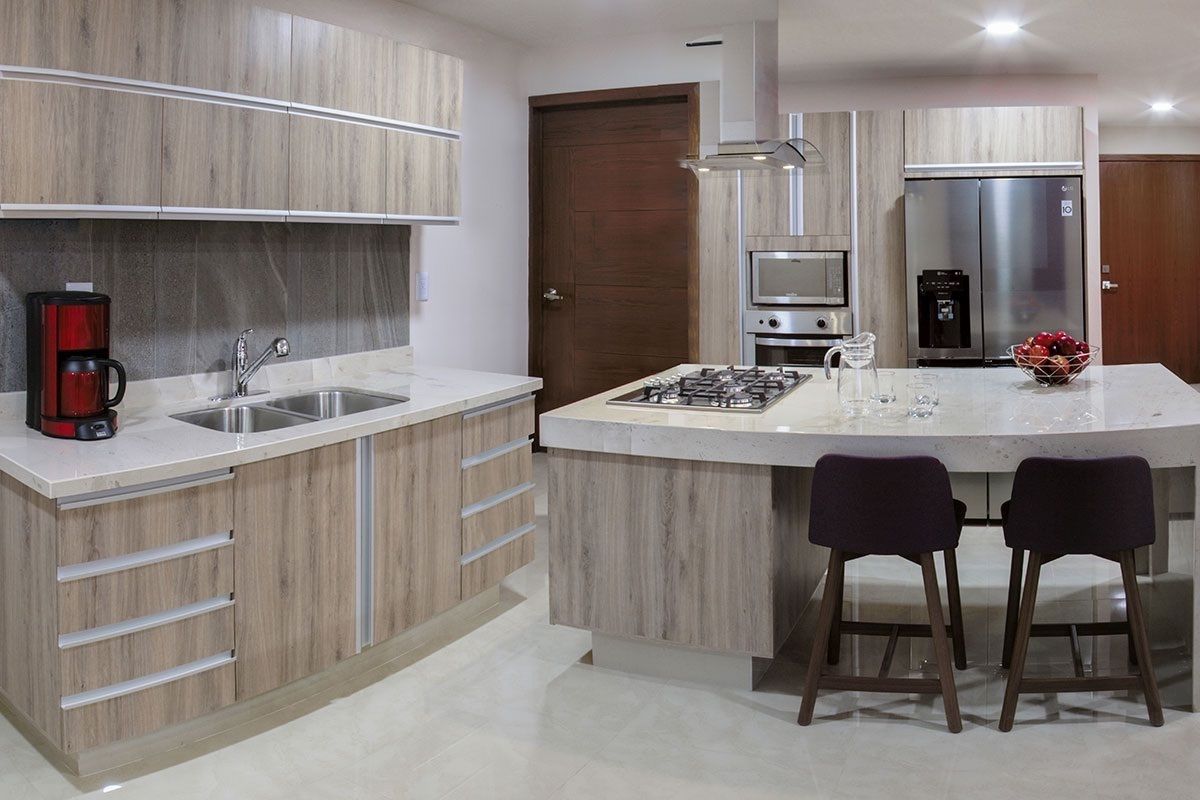 4 of 33: Cocina equipada