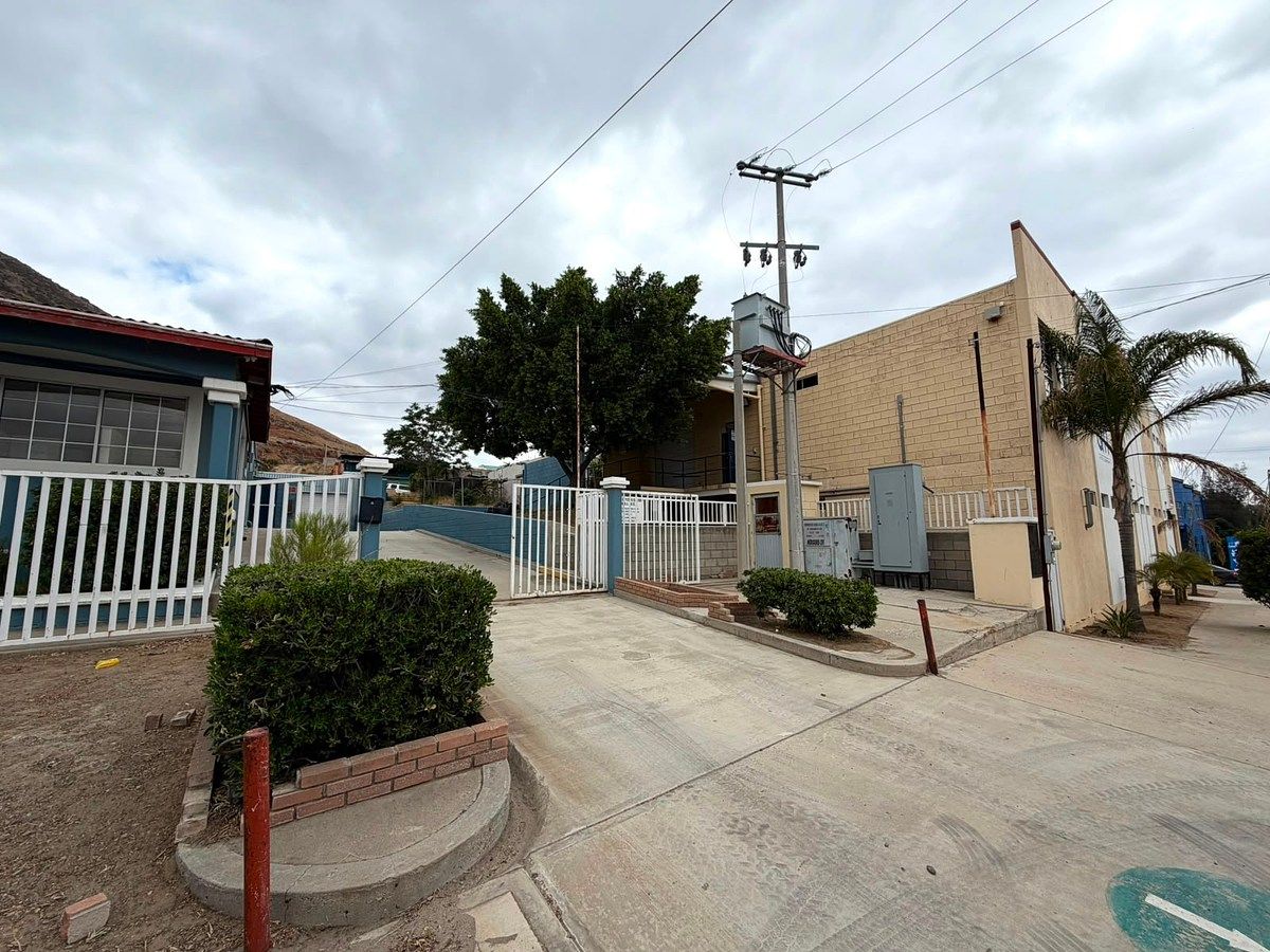 Industrial Warehouse in Aldrete, Tecate, photo 26 of 35