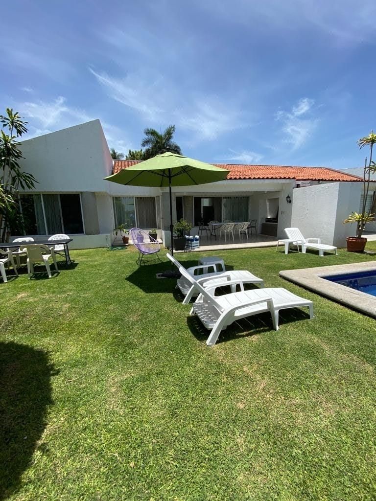 RENTA CASA EN COLINAS DE SANTA FE