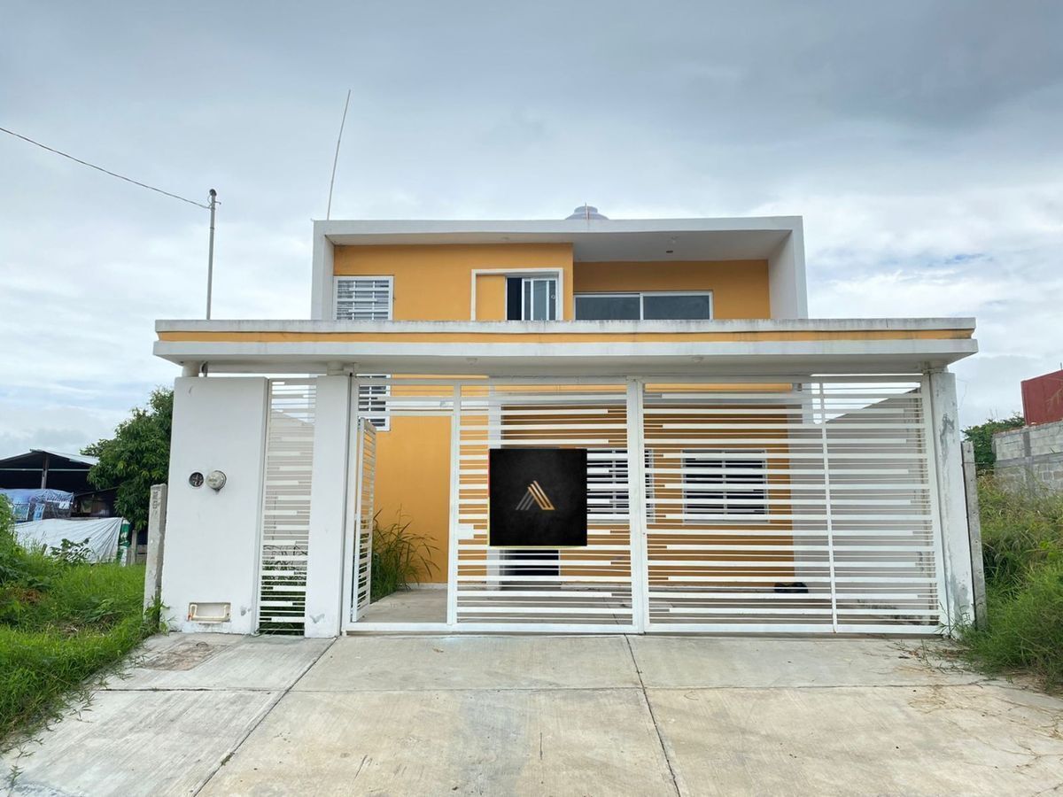 Casa con Recámara en Planta Baja en Terán
