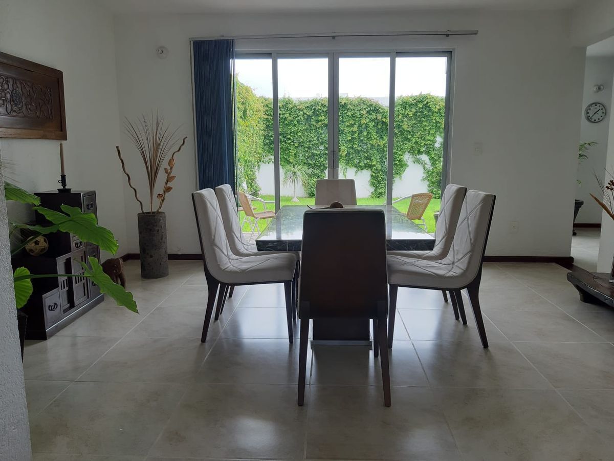 6 de 31: Comedor, Vista al Jardín