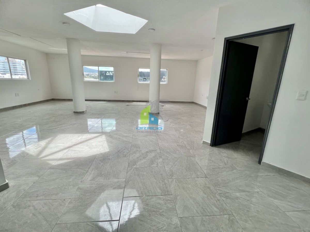 Edificio en El Pocito, Corregidora, foto 18 de 33