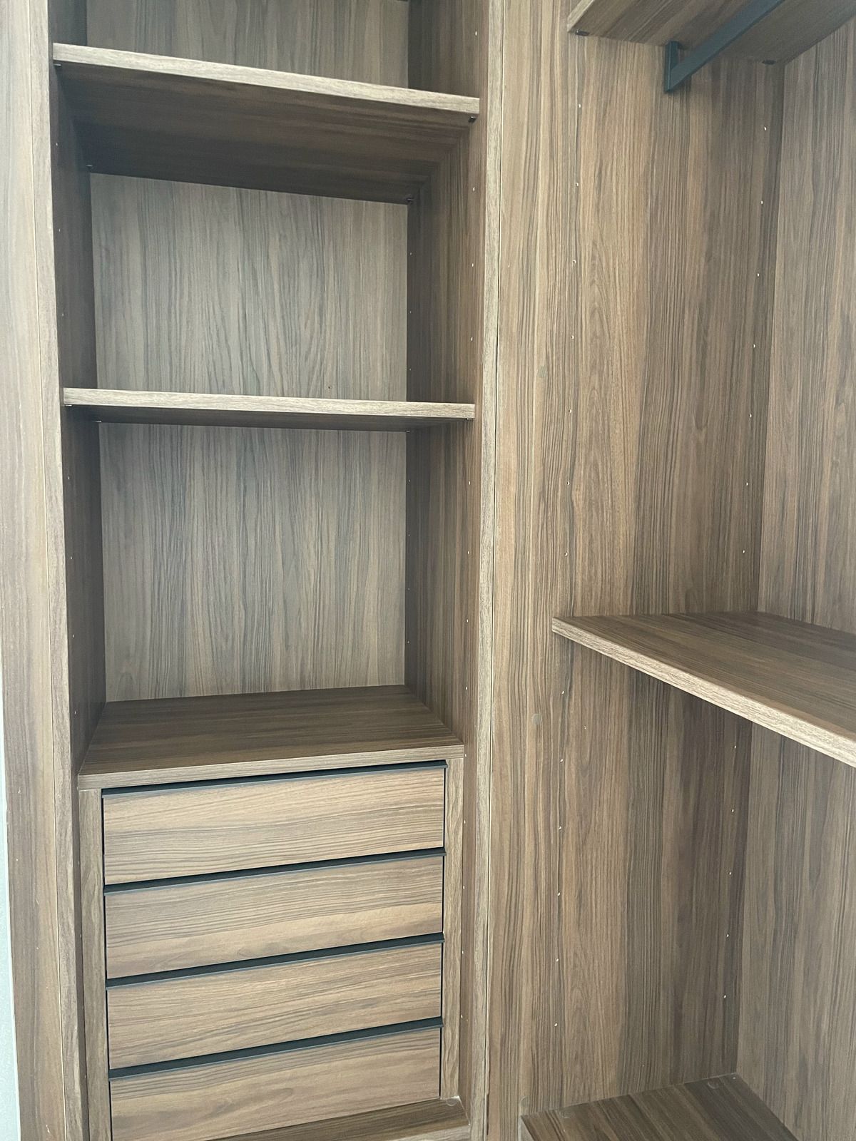 14 of 36: Walking-closet