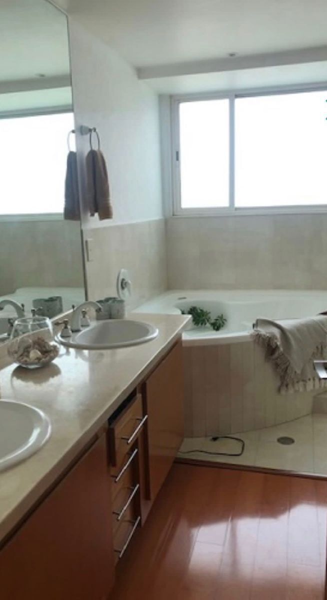 21 de 34: Baño principal 