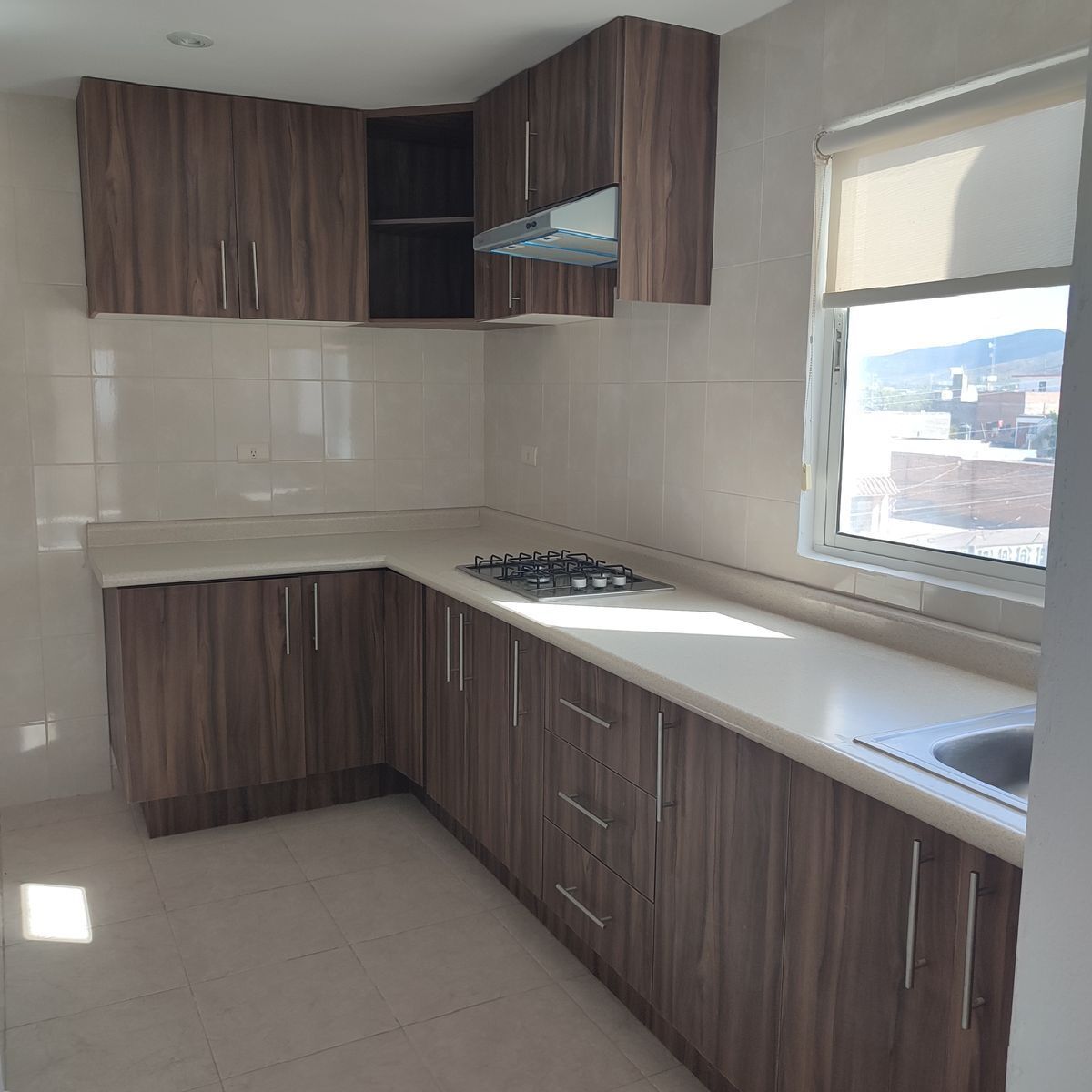 https://assets.easybroker.com/property_images/3341477/53920913/EB-LV1477.jpg?version=1666740180