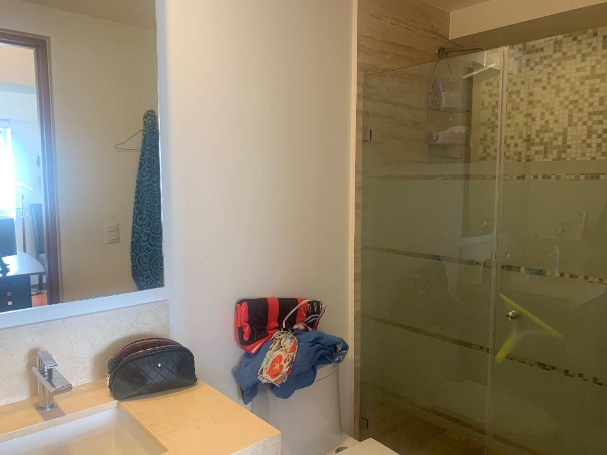 6 de 49: Baño 2