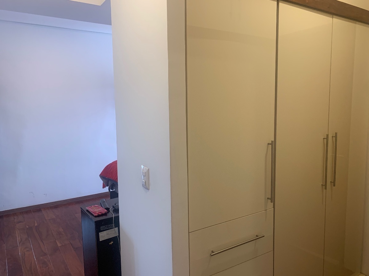 16 de 49: Closet