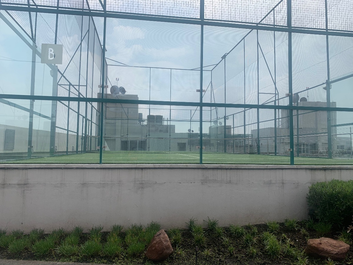 21 de 49: Cancha de Pádel