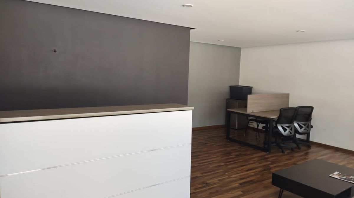 CASA EN VENTA CON USO DE SUELO COMERCIAL Y OFICINAS - foto 5