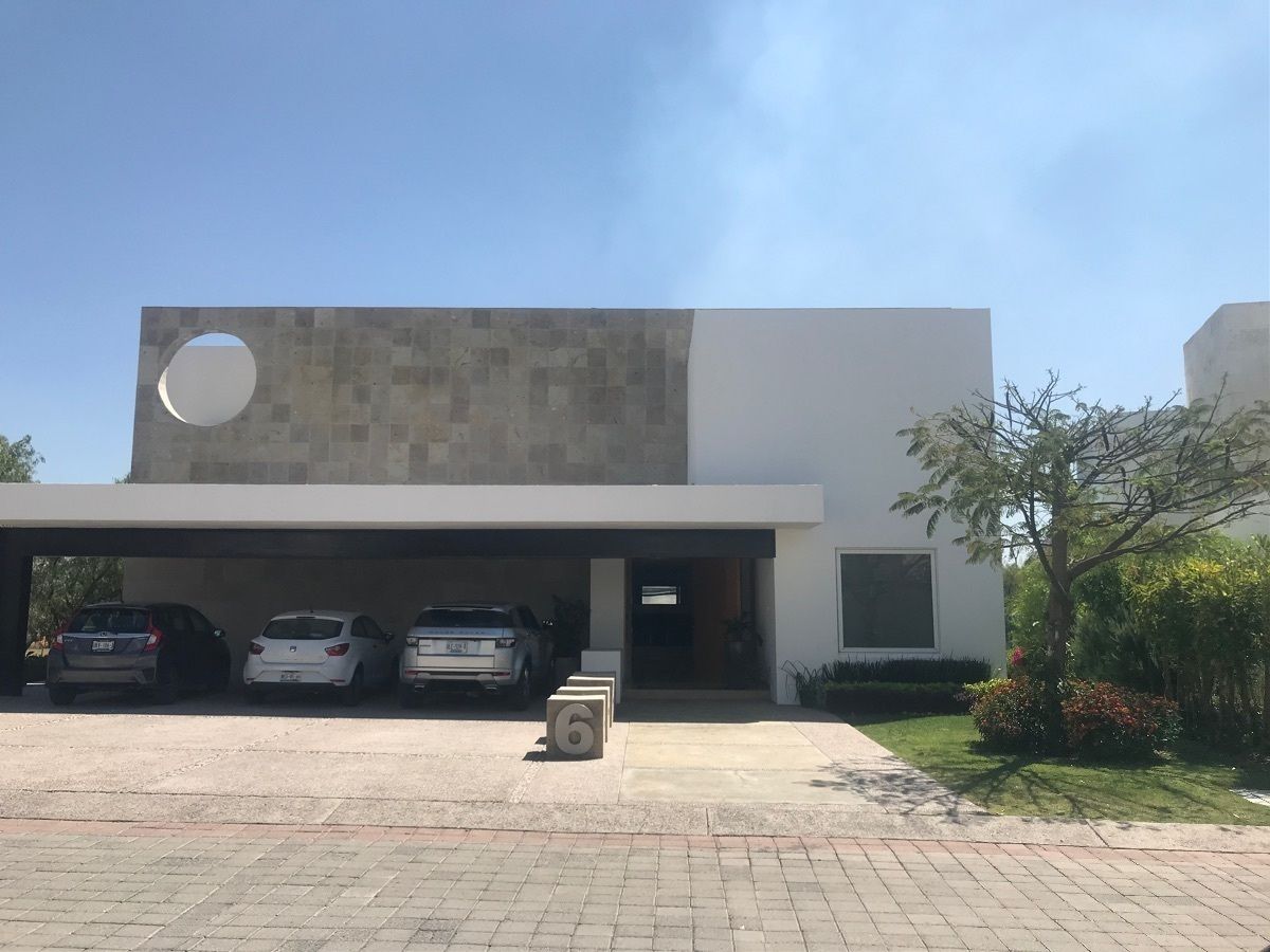 RENTA CASAS AMUEBLADAS JURICA QUERETARO VILLAS CLUB REGENCY AA