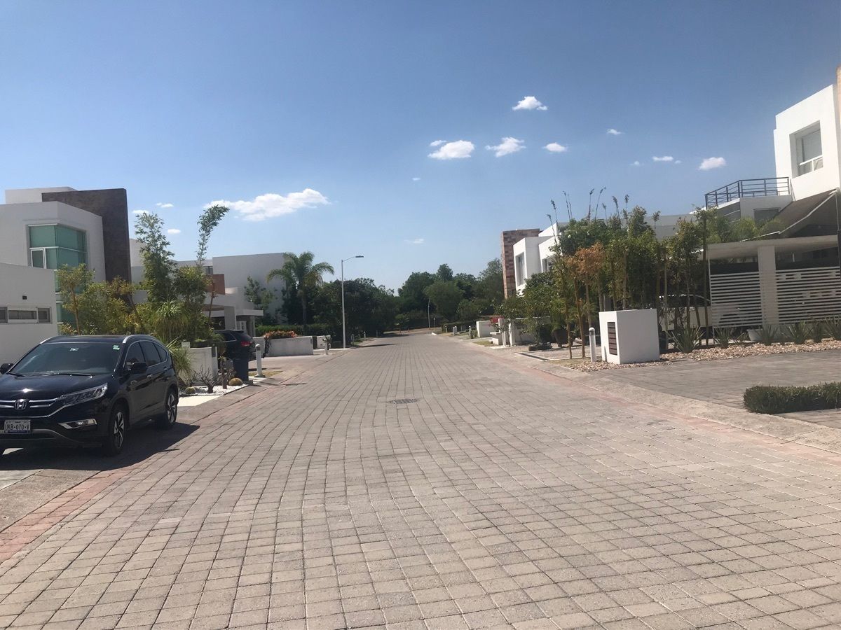 RENTA CASAS AMUEBLADAS QUERETARO JURICA VILLAS CLUB REGENCY AA