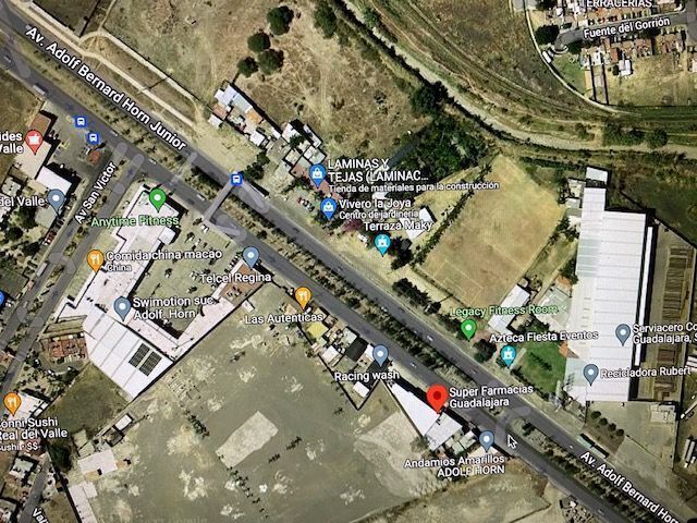 casi frente a plaza Regina