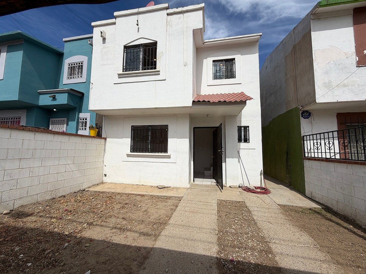 Casa en Lomas de Santa Anita, Tecate, foto 2 de 25