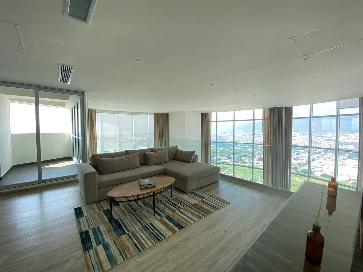 Family room con vista a la ciudad
