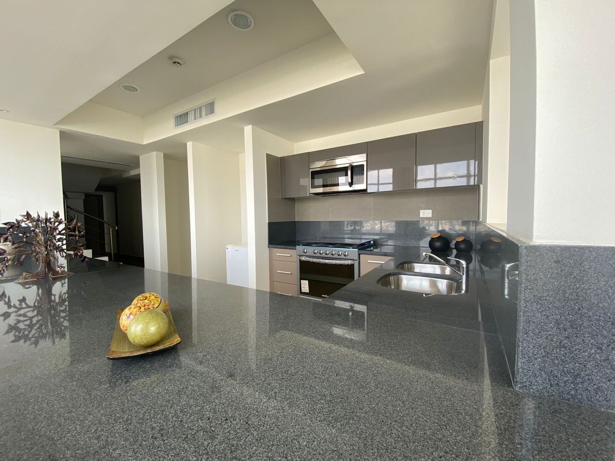 4 de 21: Cocina equipada