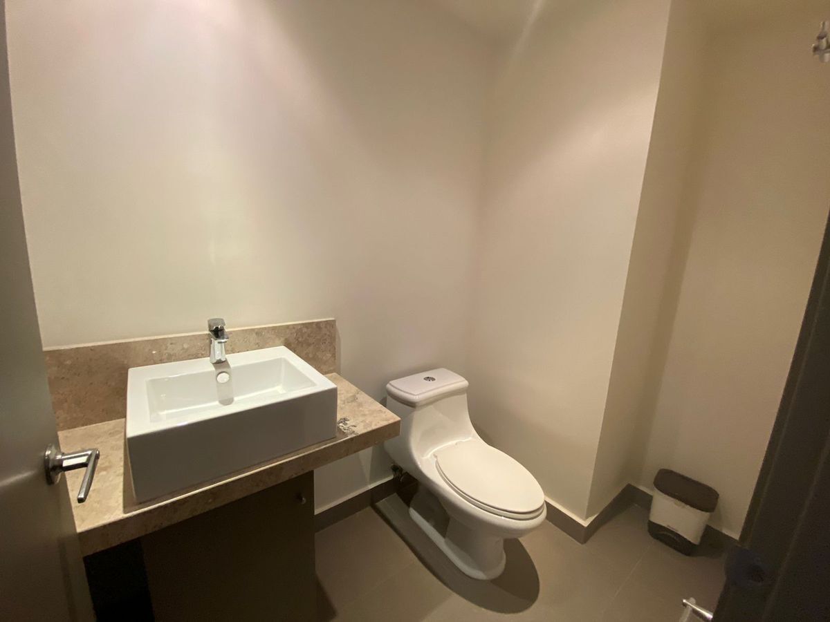 Medio baño para visitas