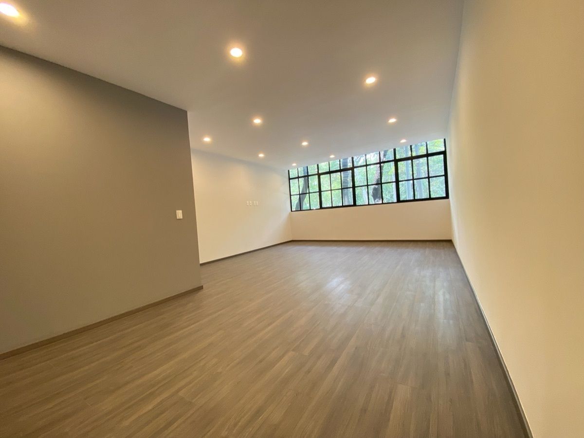 4 of 26: Estancia sala/ comedor 