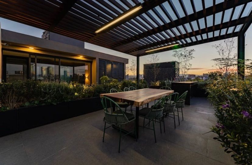 22 of 26: Roof garden