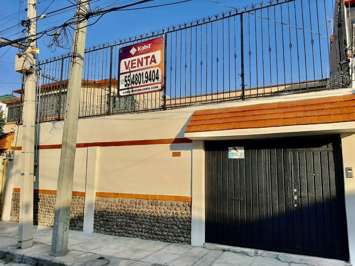 Venta de Casa por Tezozomoc, Azcapotzalco, remodelada