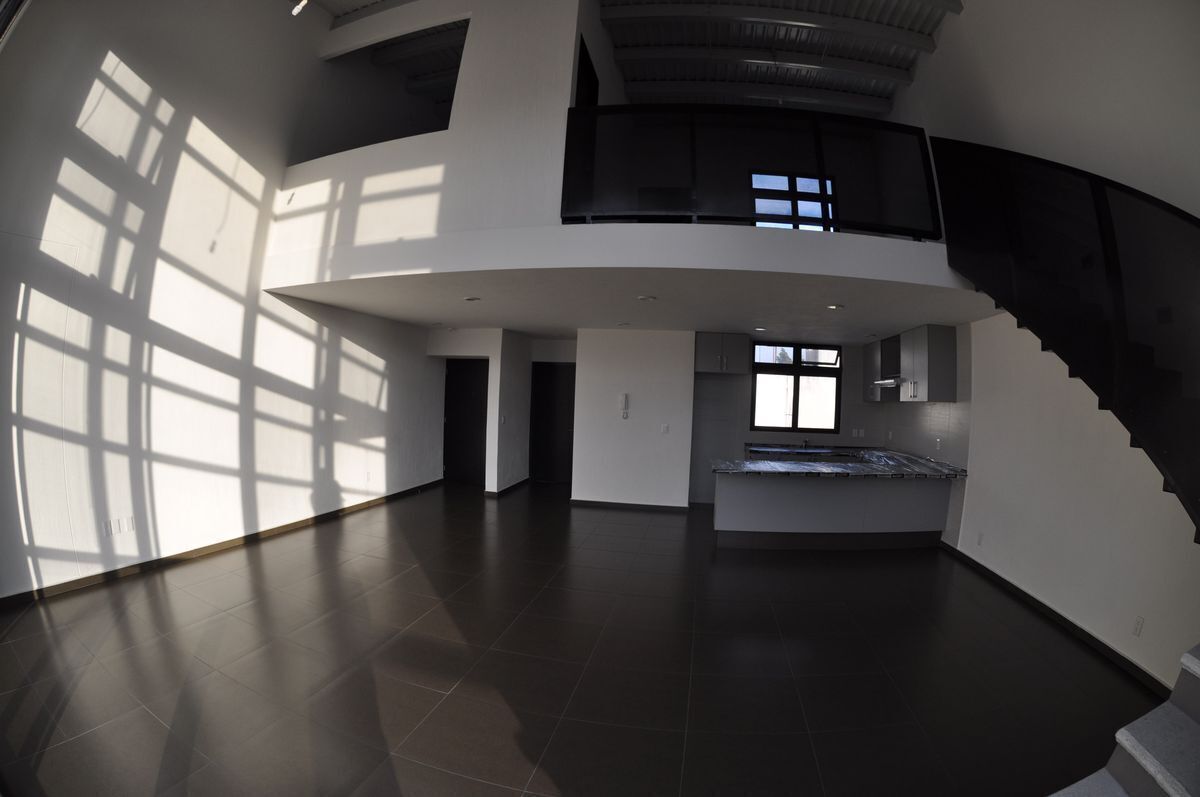 17 de 23: LOFT