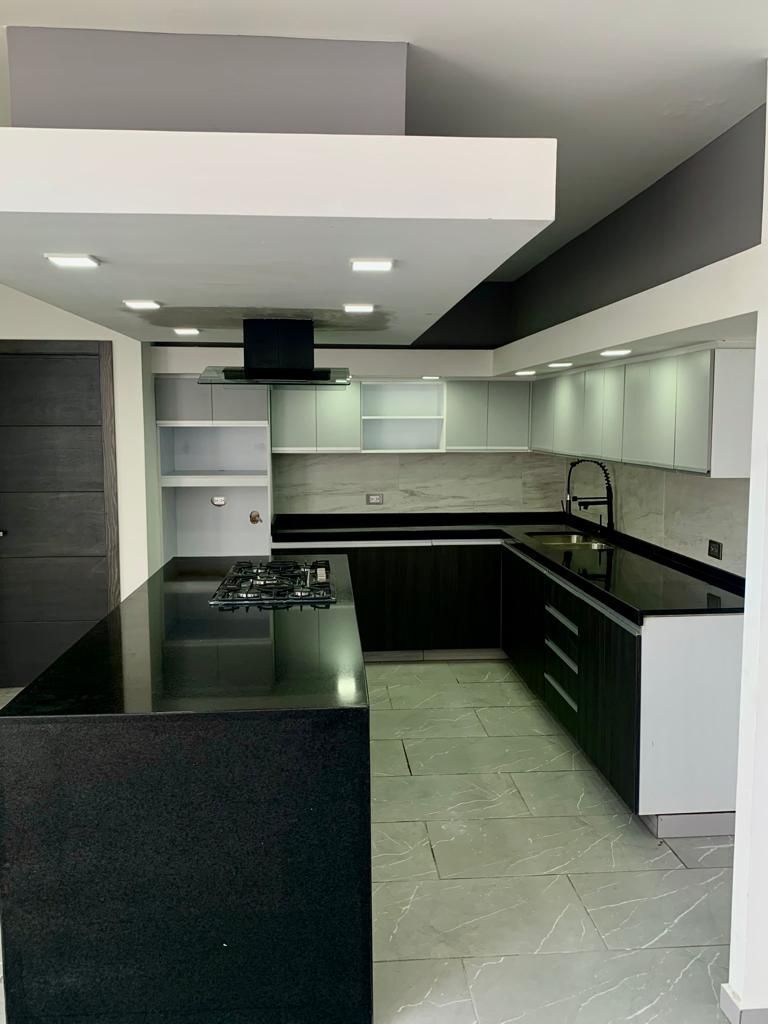 7 de 16: Cocina equipada