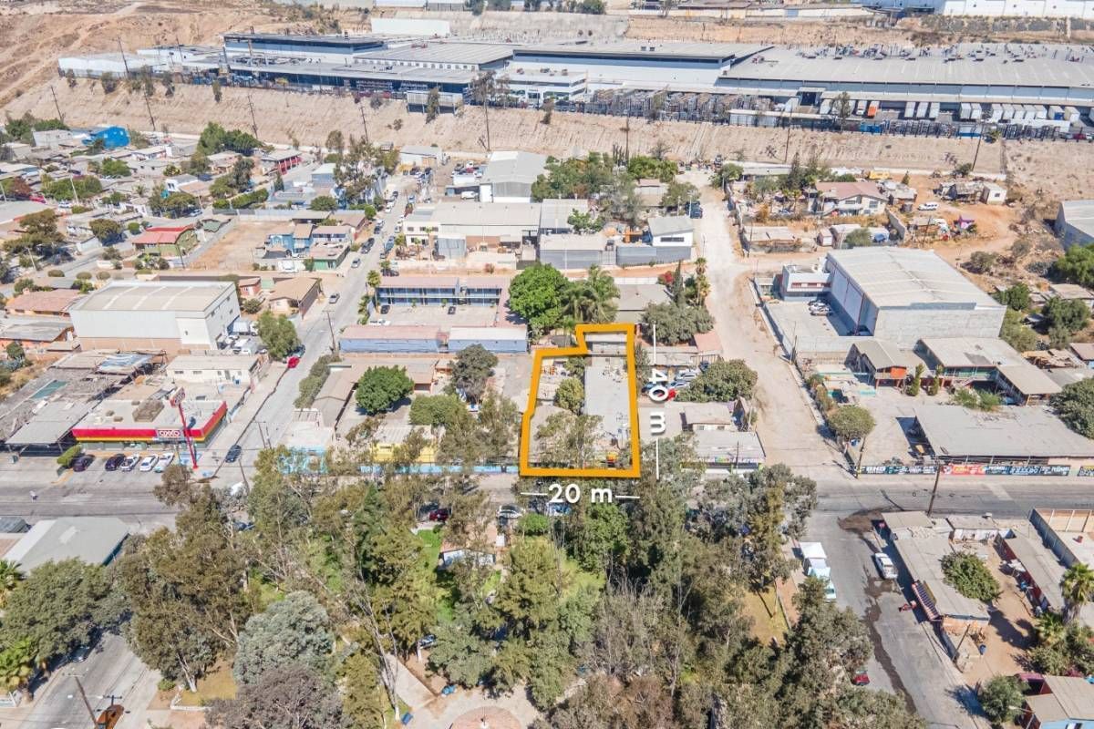 Terreno con bodega en venta en Ejido Chilpancingo Tijuana .