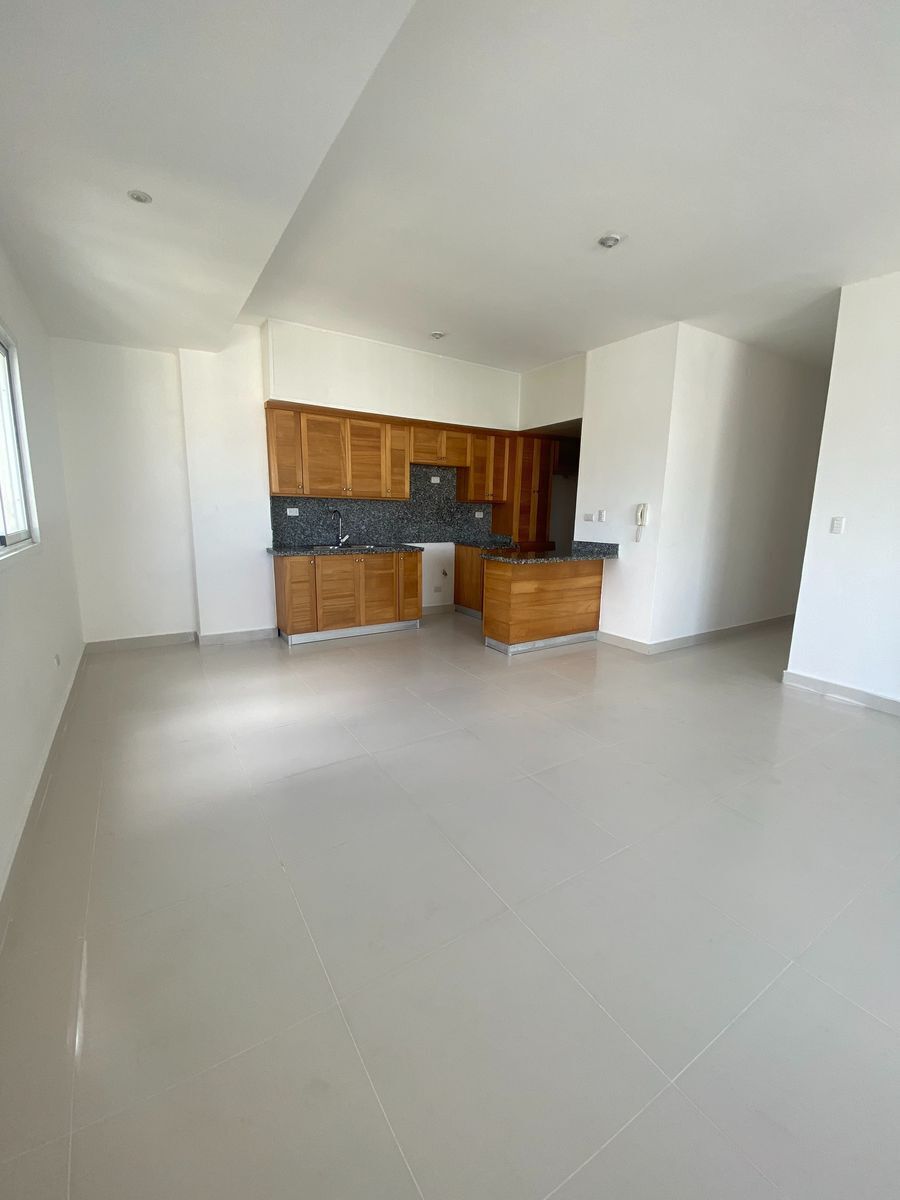 6 de 8: Cocina. Comedor.