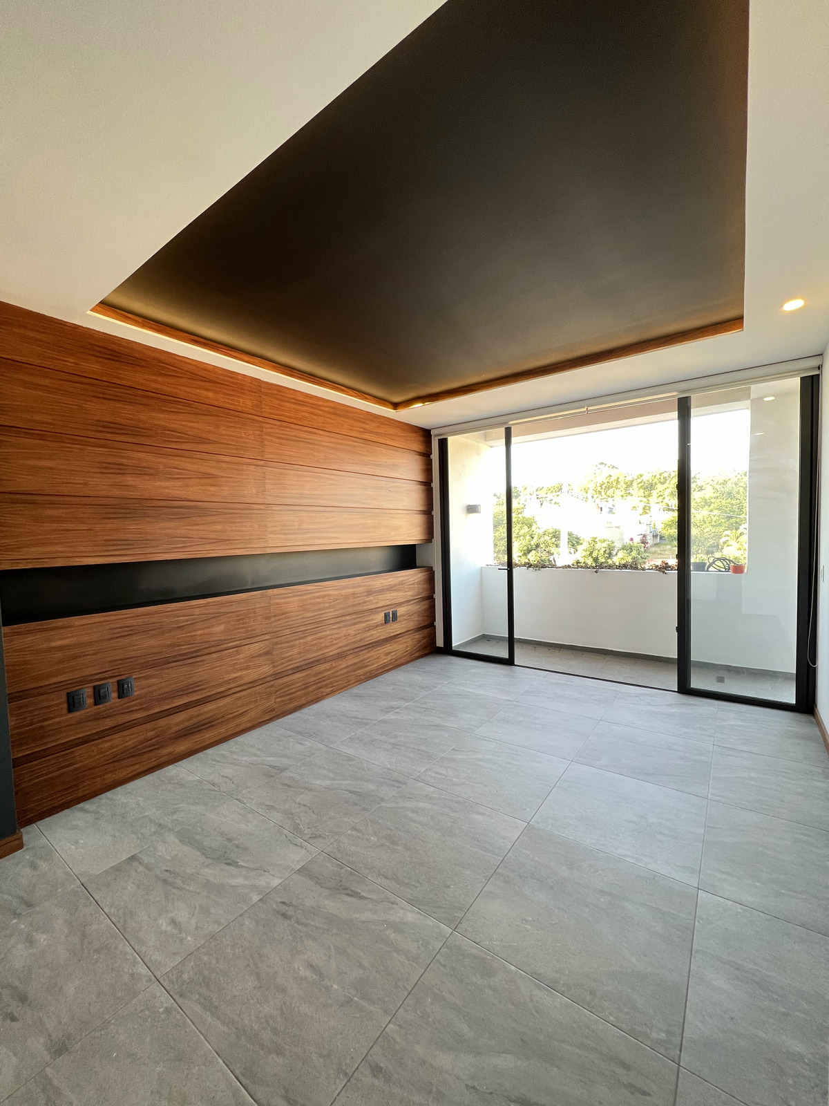 12 of 30: RECAMARA PRINCIPAL 