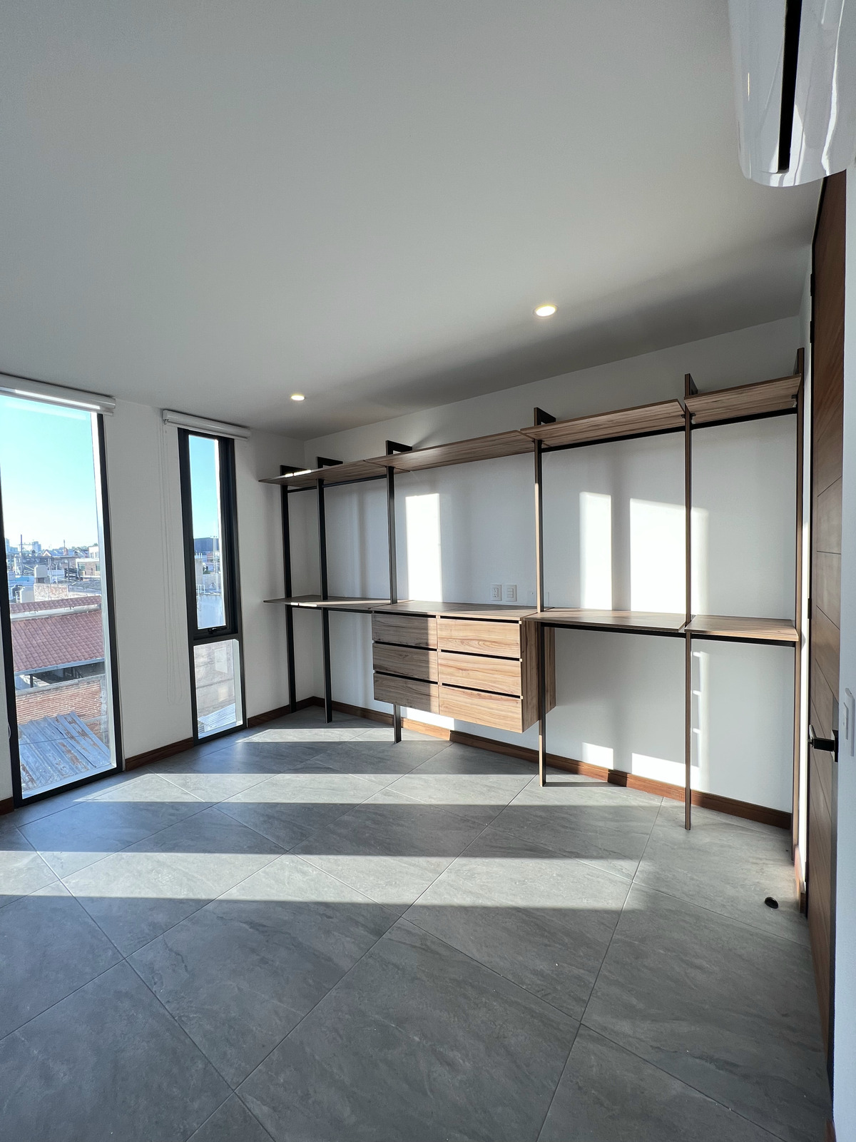 18 of 30: RECAMARA 2