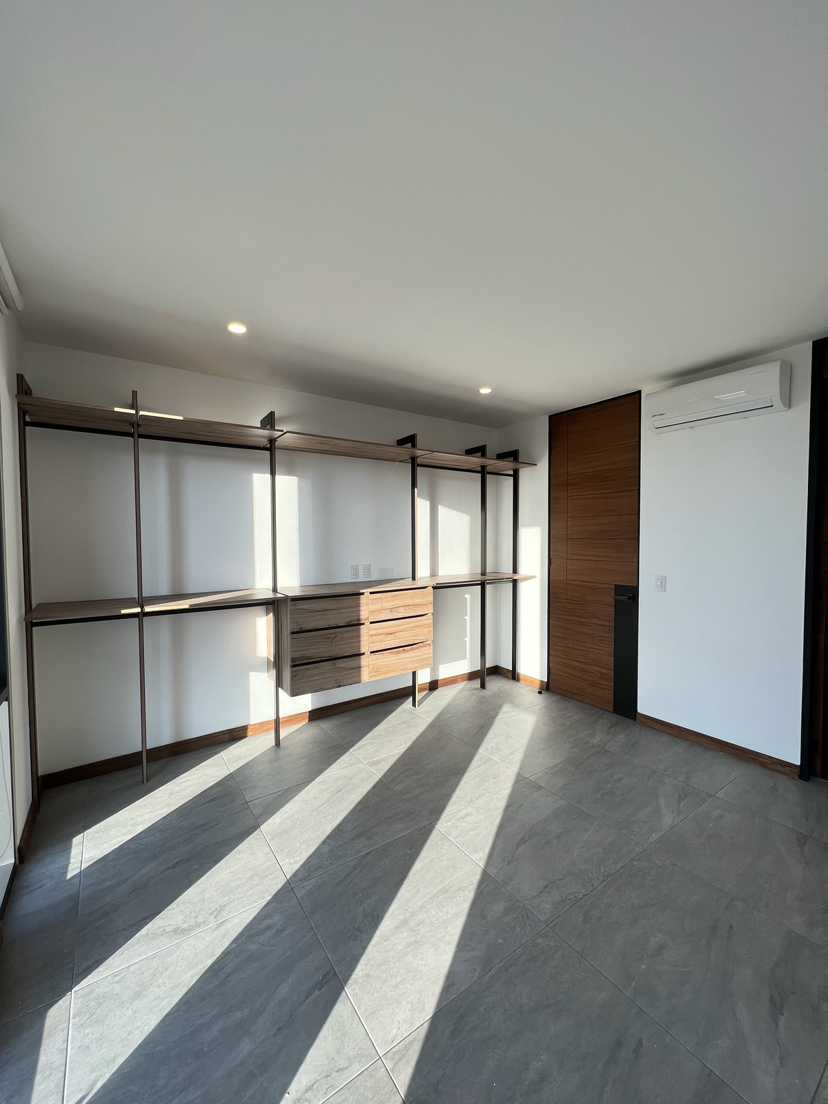 19 of 30: RECAMARA 2 