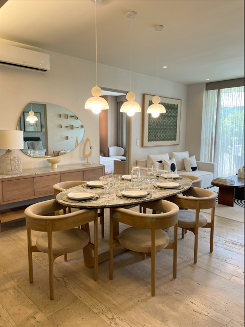 2 de 39: Comedor y Sala