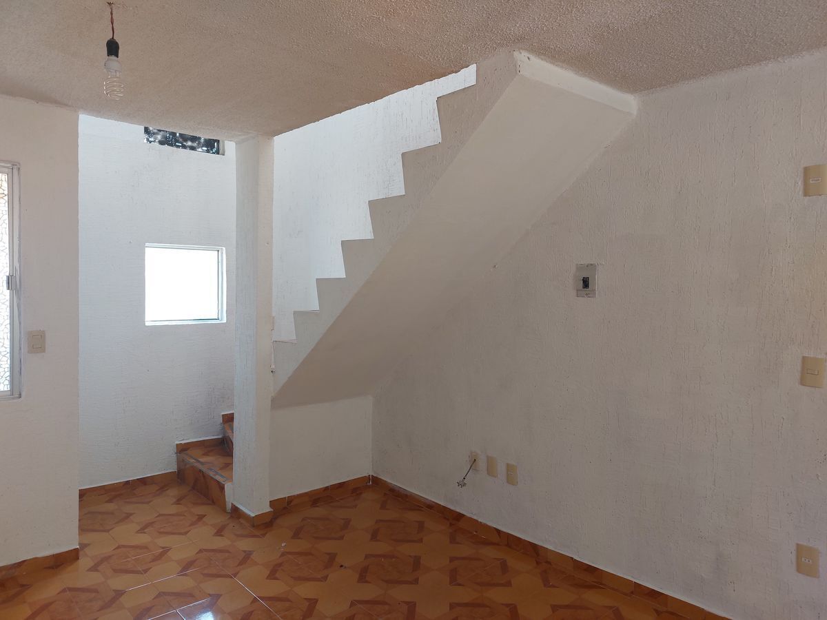 1 de 12: Acceso.