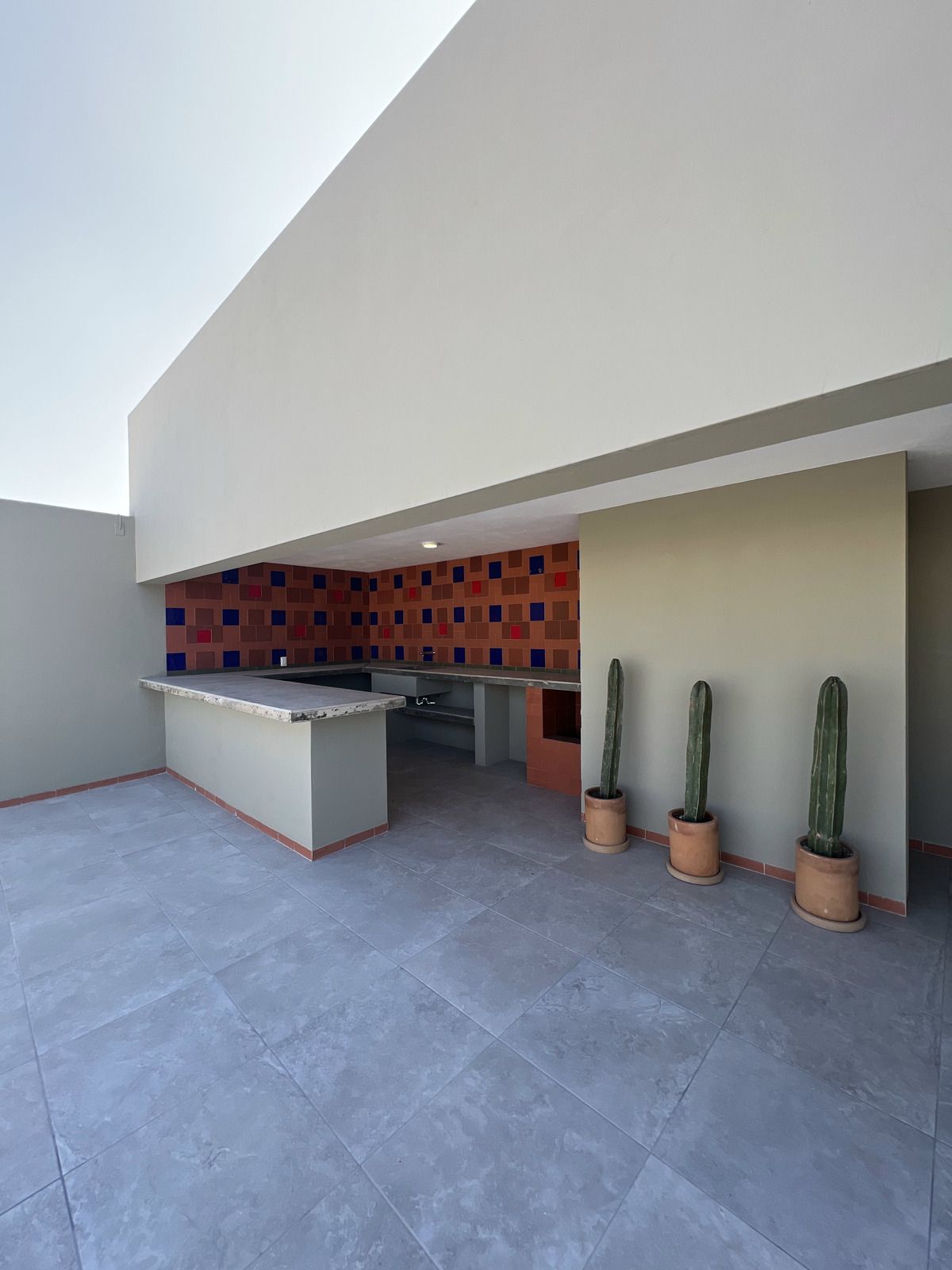 9 of 12: ZEN LOUNGE. TERRAZA DE USO COMUN CON VISTAS AL EXPIATORIO.