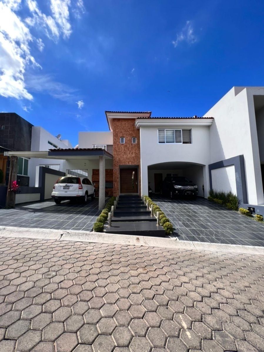 Casa en VENTA ubicada en Virreyes en coto