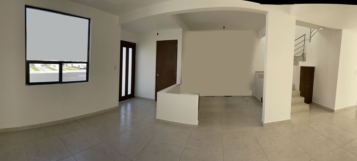 2 de 27: ESTANCIA CON SALA DE TV ABIERTA 