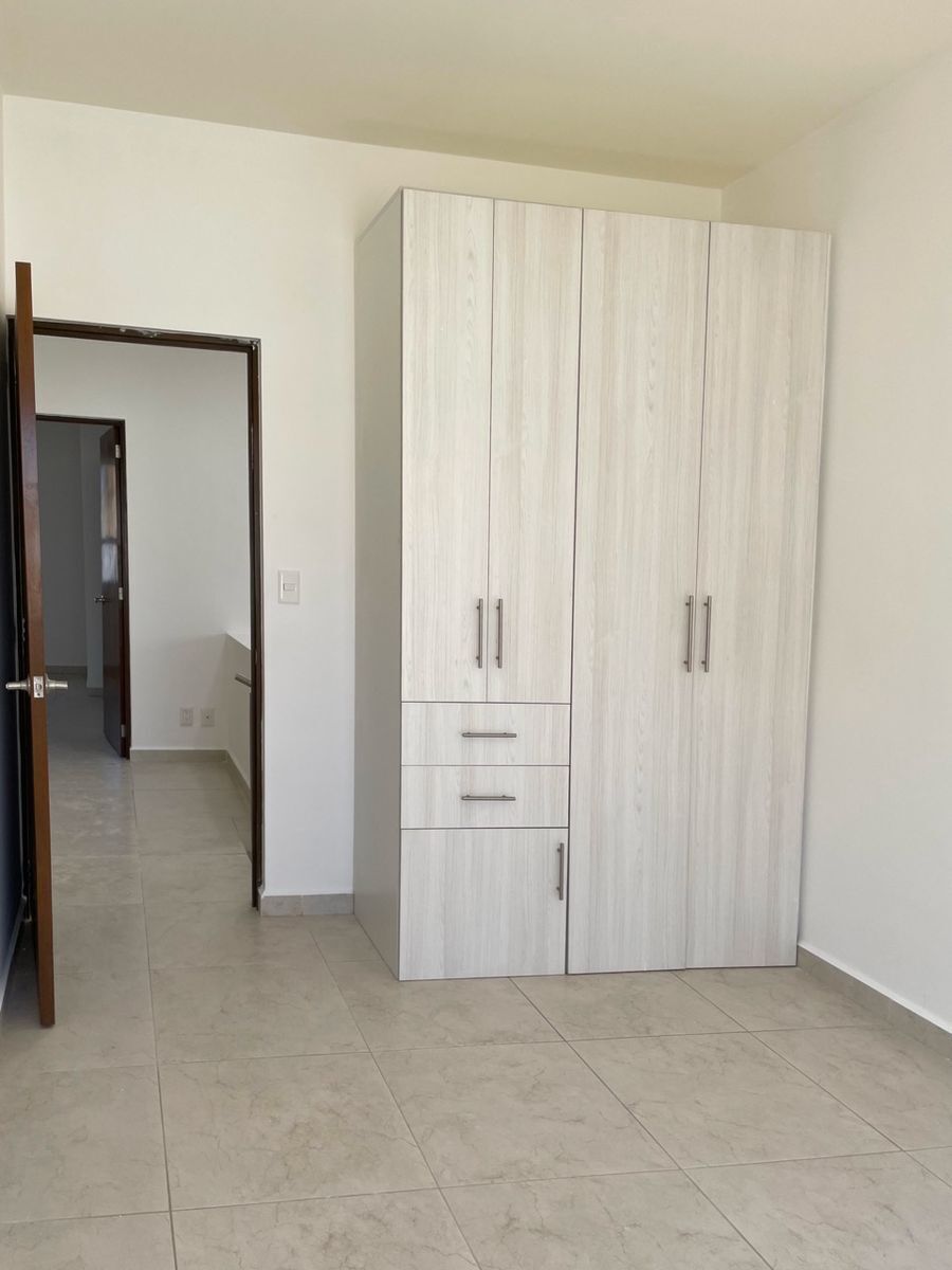 17 de 24: RECAMARA SECUNDARIA