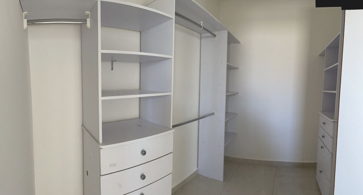 14 de 24: VESTIDOR REC. PRINCIPAL