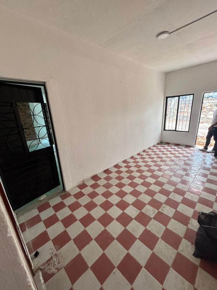 4 of 14: 4. Vestíbulo