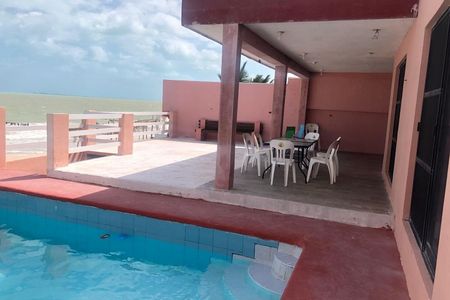 CHELEM FRENTE AL MAR AMPLIA CASA (AVC-1992) | EasyBroker