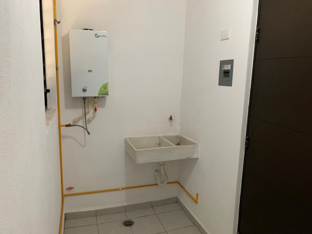 8 de 16: Cuarto servicio 