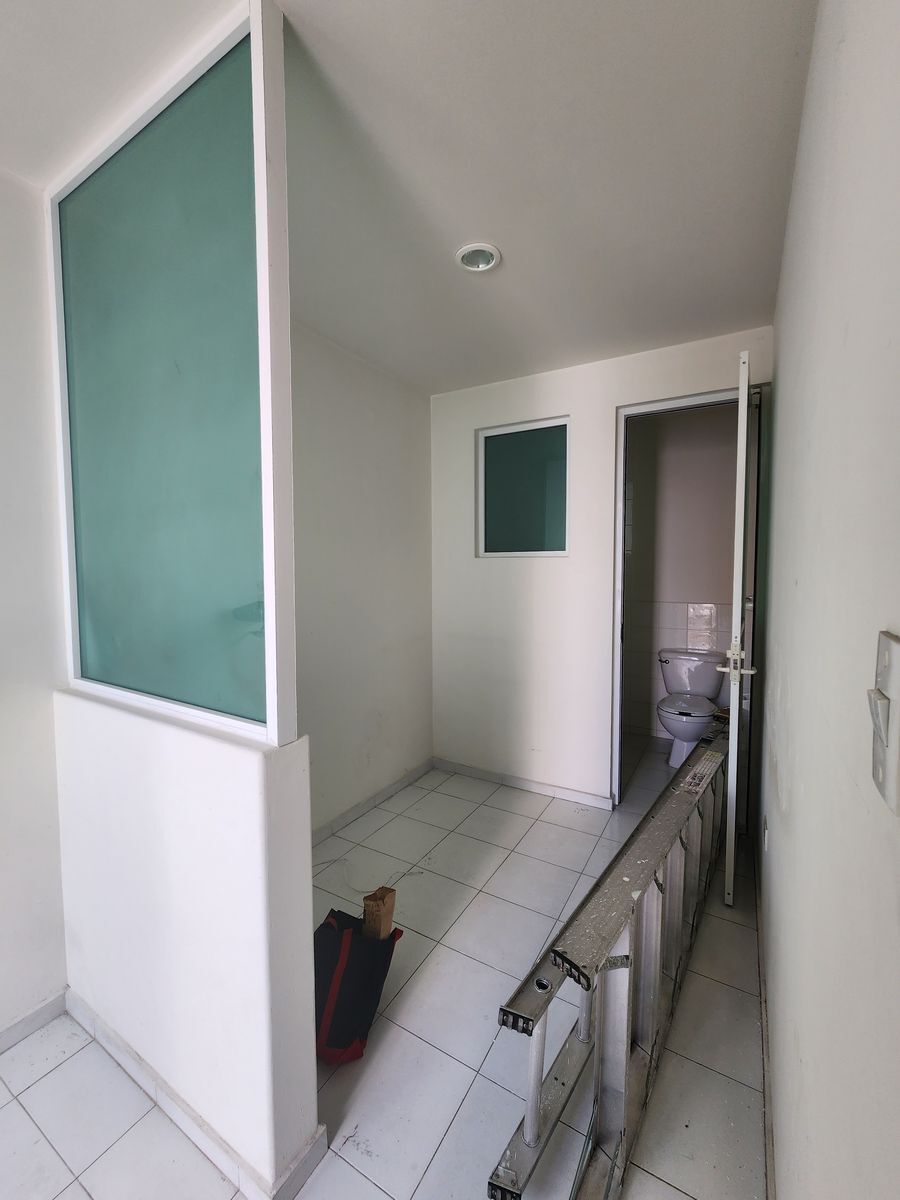 39 de 41: Cuarto de servicio