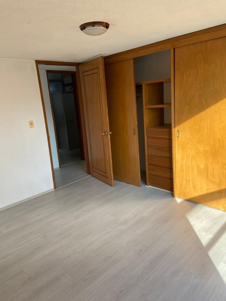 17 of 18: Recamara 2