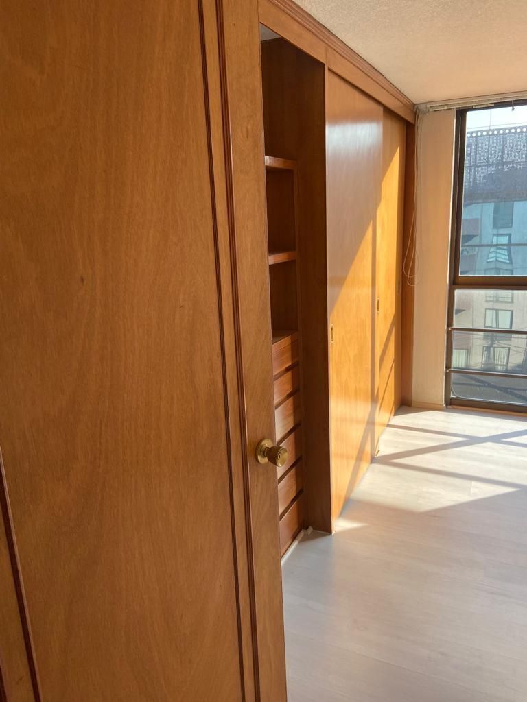 16 of 18: Recamara 2