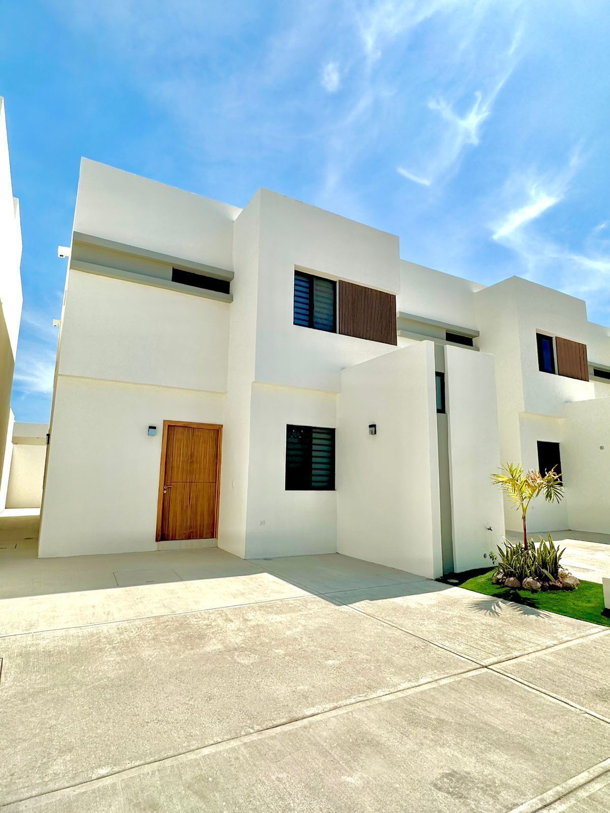 1 de 19: Fachada